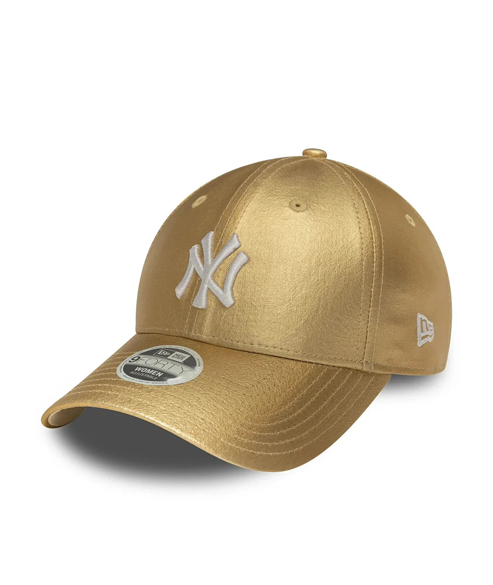 9FORTY FEMALE METALLIC NEW YORK YANKEES GOLD
